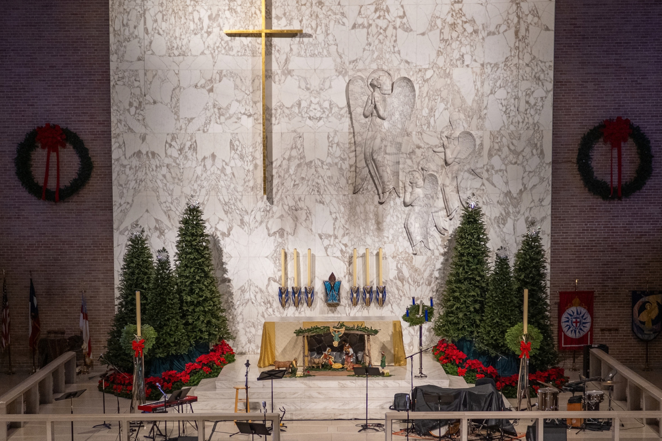 Christmas Altar Flowers (2)